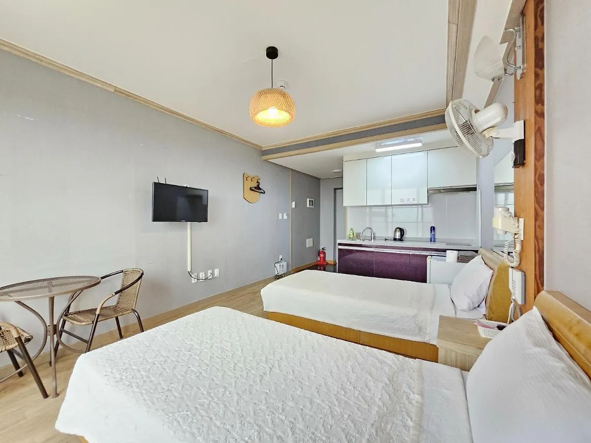 Red Castle Pension Jeju Country house