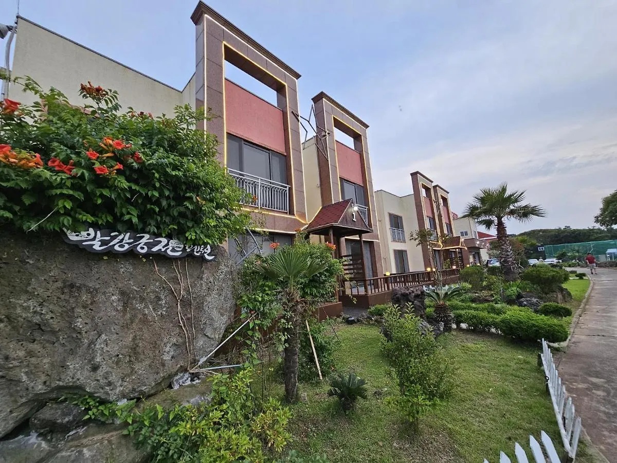 Red Castle Pension Jeju 0*,