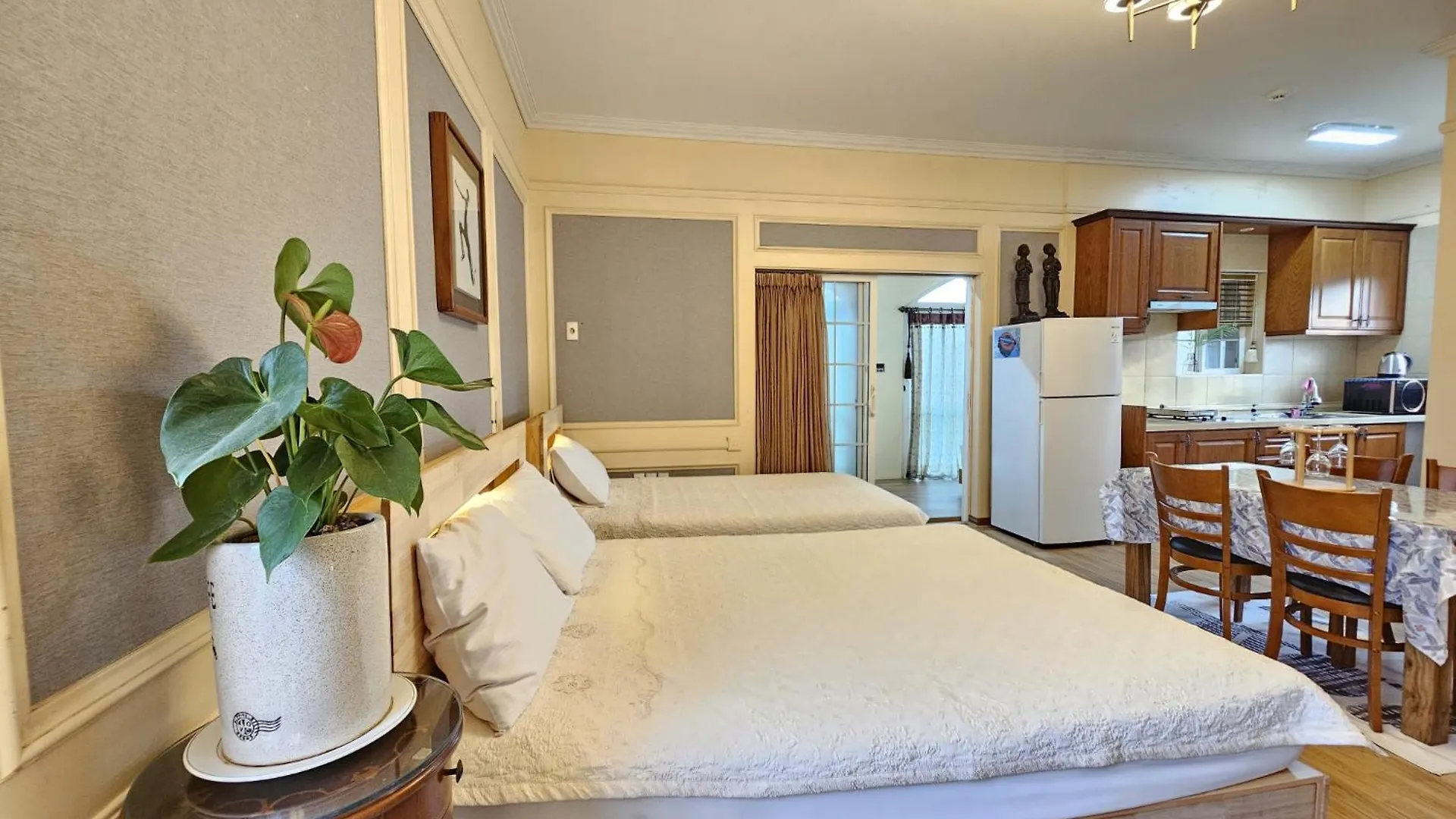 Country house Red Castle Pension Jeju